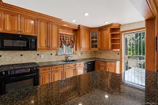 78-06 160th Ave, Howard Beach, NY 11414 - Photo 8