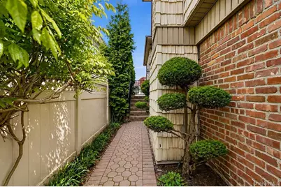 78-06 160th Avenue, Howard Beach, NY 11414 - Photo 30