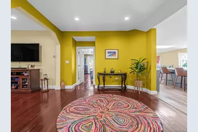 29 Colonial Avenue, Freeport, NY 11520 - Photo 10