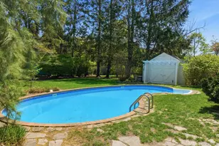 517 Montauk Hwy, East Quogue, NY 11942 - Photo 24