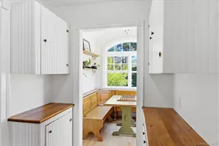 517 Montauk Hwy, East Quogue, NY 11942 - Photo 6