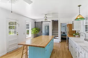 517 Montauk Hwy, East Quogue, NY 11942 - Photo 10