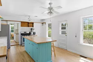 517 Montauk Hwy, East Quogue, NY 11942 - Photo 8