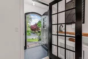 209 Storer Ave, New Rochelle, NY 10801 - Photo 8