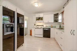 18 Kelly Pl, Deer Park, NY 11729 - Photo 8