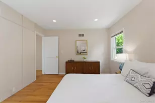 67 Old Country Rd, New Rochelle, NY 10804 - Photo 18