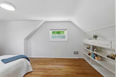 67 Old Country Road, New Rochelle, NY 10804 - Photo 20
