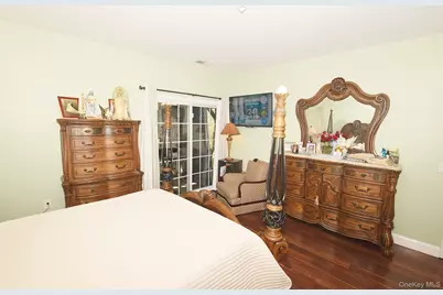 209 Okeefe Court, Oakdale, NY 11769 - Photo 12