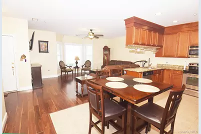 209 Okeefe Court, Oakdale, NY 11769 - Photo 6