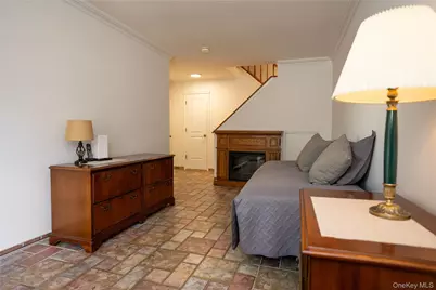 41 Country Dr N, New York, NY 10314 - Photo 6