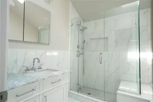 41 Country Dr N, New York, NY 10314 - Photo 18