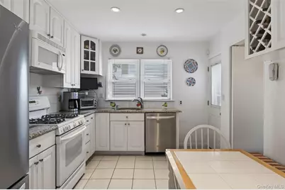 25 Frederick Lane, Scarsdale, NY 10583 - Photo 12