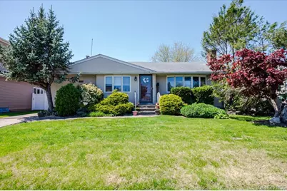 37 Wellesley Lane, Hicksville, NY 11801 - Photo 1