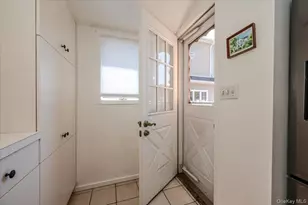 37 Wellesley Ln, Hicksville, NY 11801 - Photo 14