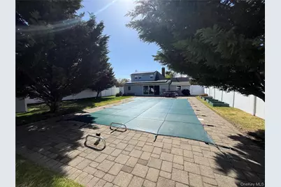 49 Flagstone Lane, Westbury, NY 11590 - Photo 20