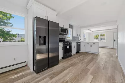 284 15th Street, West Babylon, NY 11704 - Photo 12