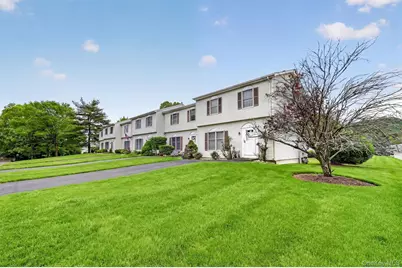 4 Strack Court, West Haverstraw, NY 10993 - Photo 2