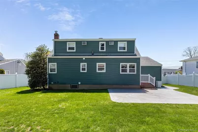317 Oconnor Road, North Babylon, NY 11703 - Photo 20