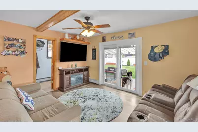 93 Grant Avenue, Farmingdale, NY 11735 - Photo 12