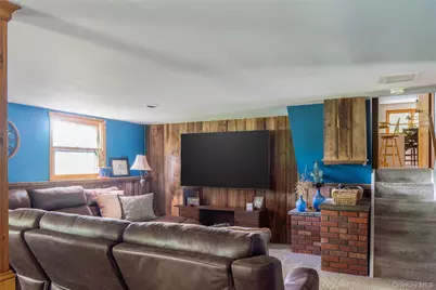 25 McAllister Drive, Pleasant Valley, NY 12569 - Photo 14