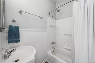 57 Kyle Rd, Hampton Bays, NY 11946 - Photo 10