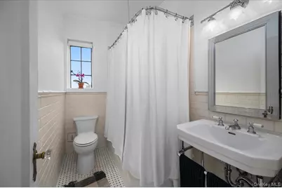 2 Westchester Ave #6P, White Plains, NY 10601 - Photo 28