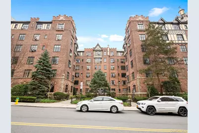 2 Westchester Ave #6P, White Plains, NY 10601 - Photo 2