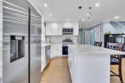 259 N Rutherford Avenue, Massapequa, NY 11758 - Photo 6