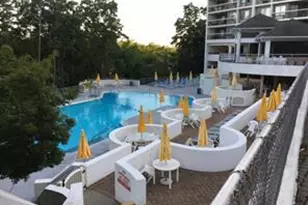 500 High Point Dr, Hartsdale, NY 10530 - Photo 10
