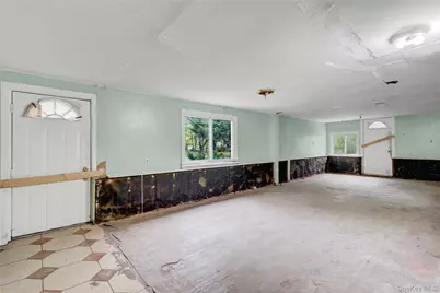 256 Vanderbilt Avenue, Brentwood, NY 11717 - Photo 20