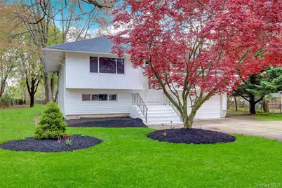 256 Vanderbilt Avenue, Brentwood, NY 11717 - Photo 1