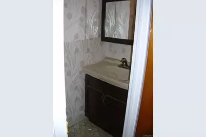57-04 Cloverdale Boulevard, Oakland Gardens, NY 11364 - Photo 6