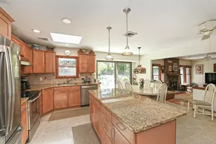 6 Fielding Ct, Dix Hills, NY 11746 - Photo 22