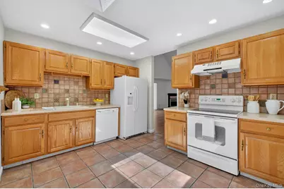 204 Autumn Lane, Brewster, NY 10509 - Photo 8