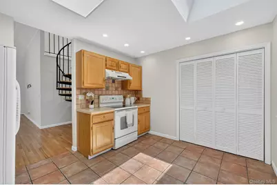 204 Autumn Lane, Brewster, NY 10509 - Photo 10