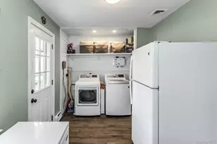 42 Spring Ln, Levittown, NY 11756 - Photo 18