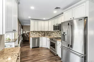 42 Spring Ln, Levittown, NY 11756 - Photo 6