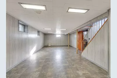7918 257th Street, Glen Oaks, NY 11004 - Photo 22