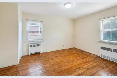 7918 257th Street, Glen Oaks, NY 11004 - Photo 14