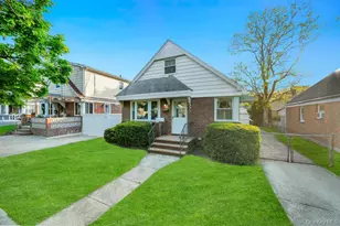 79-18 257th St, Glen Oaks, NY 11004 - Photo 4