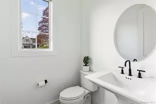 1 Sequoia Cir, Manhasset, NY 11030 - Photo 20