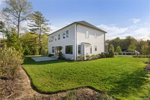 1 Sequoia Cir, Manhasset, NY 11030 - Photo 46