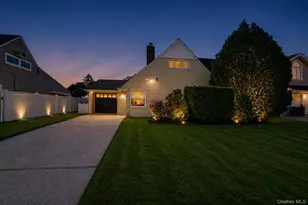 23 Wildwood Ln, Wantagh, NY 11793 - Photo 2