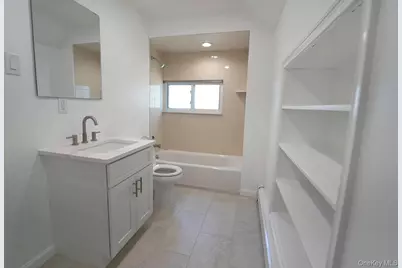 23 Wildwood Lane, Wantagh, NY 11793 - Photo 10