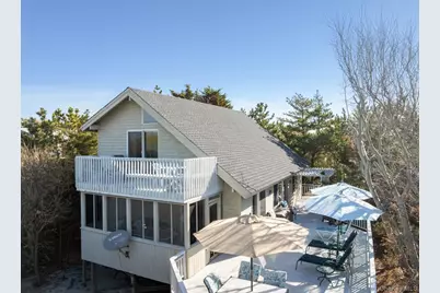 200 Clipper Road, Corneille Estates, NY 11706 - Photo 2