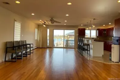 50 Island Parkway N, Island Park, NY 11558 - Photo 2