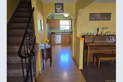 92 Hawthorne Street, Mastic, NY 11950 - Photo 12