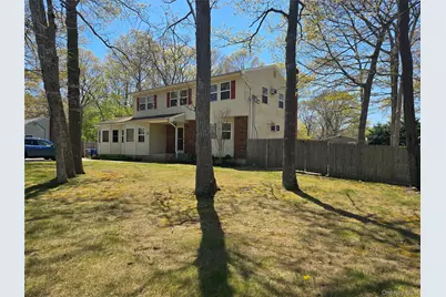 92 Hawthorne Street, Mastic, NY 11950 - Photo 2