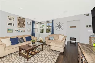 37 Troy Ln, Yonkers, NY 10701 - Photo 8