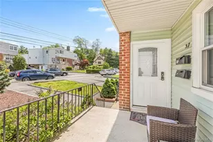 37 Troy Ln, Yonkers, NY 10701 - Photo 2